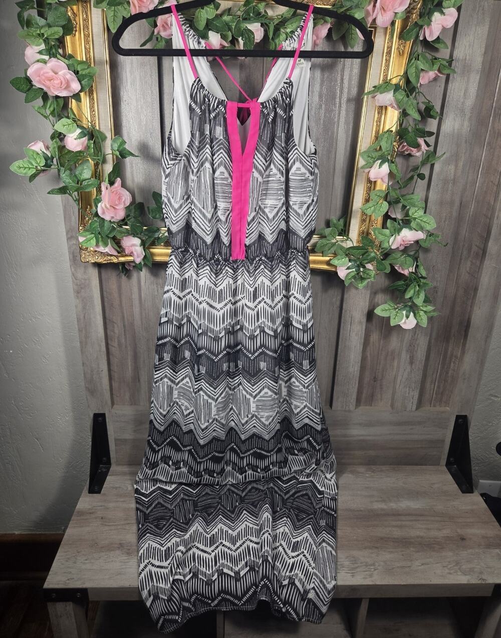 Accidentally in Love Women's Medium Black White Pink Maxi Dress Strappy